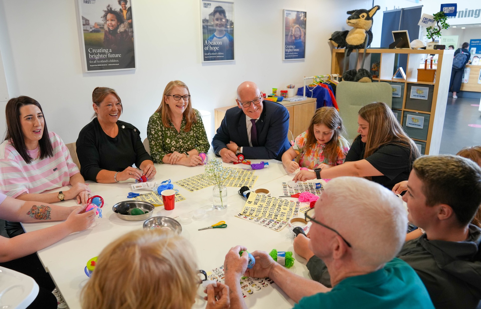 First Minister and Cabinet Secretary visit Children First in Pollok